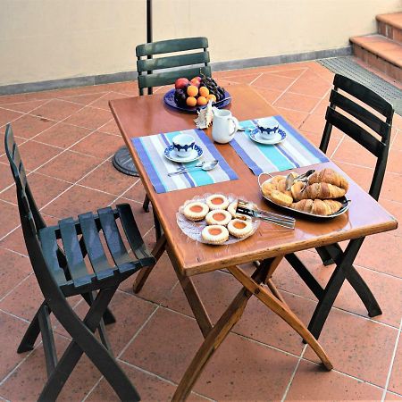 B&B Villa Apuana Marina Di Carrara Exterior foto